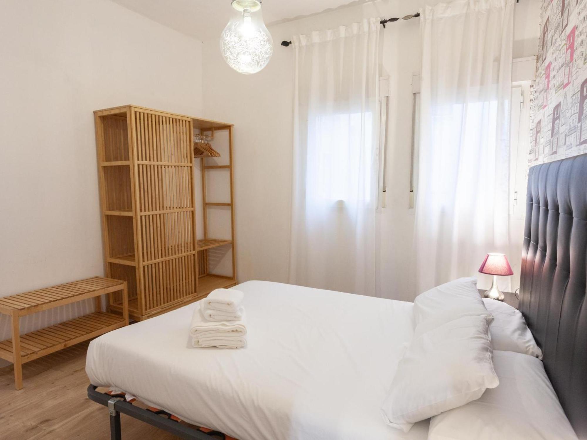 Ferienwohnung Enorme Y Acogedor Piso En La Puerta Del Sol Madrid Exterior foto